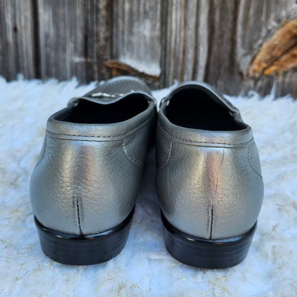Metallic Silver Loafers SAS Metro Size 8.5 S Horsebit Leather Flats Slim Width - Picture 6 of 14